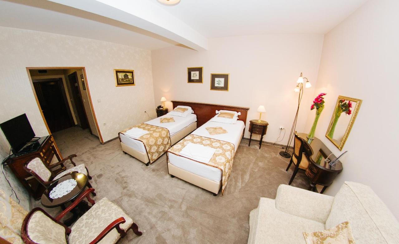 Garni Hotel Andric Sombor Esterno foto