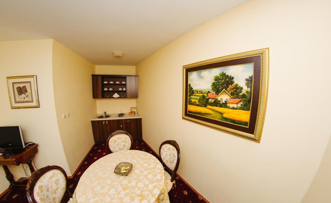 Garni Hotel Andric Sombor Esterno foto