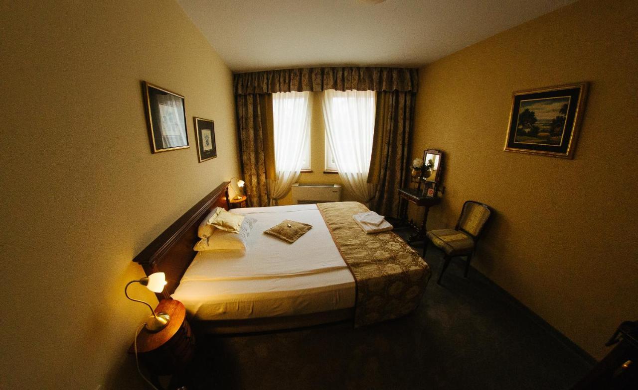 Garni Hotel Andric Sombor Esterno foto