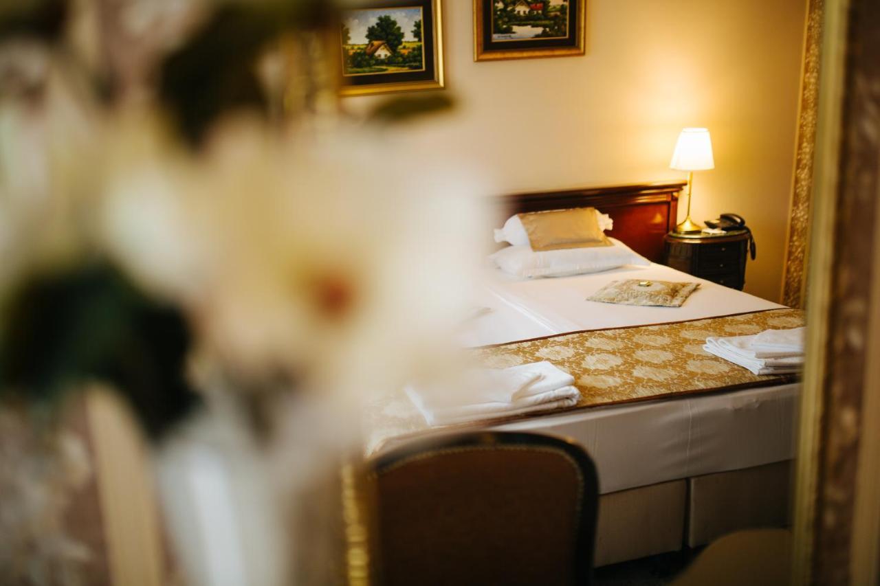 Garni Hotel Andric Sombor Esterno foto