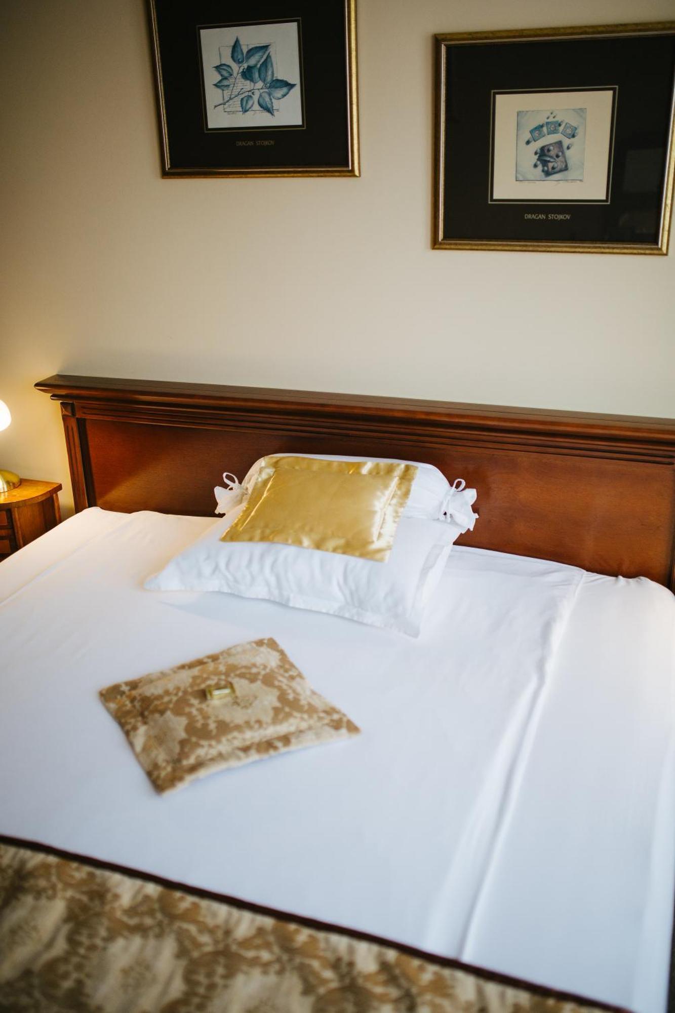 Garni Hotel Andric Sombor Esterno foto