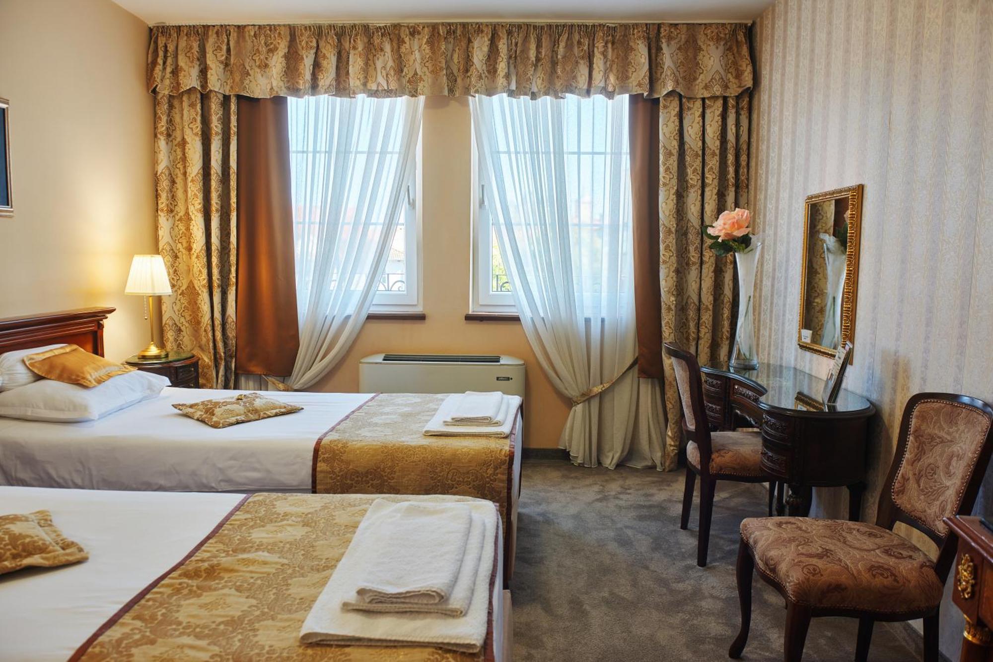 Garni Hotel Andric Sombor Esterno foto