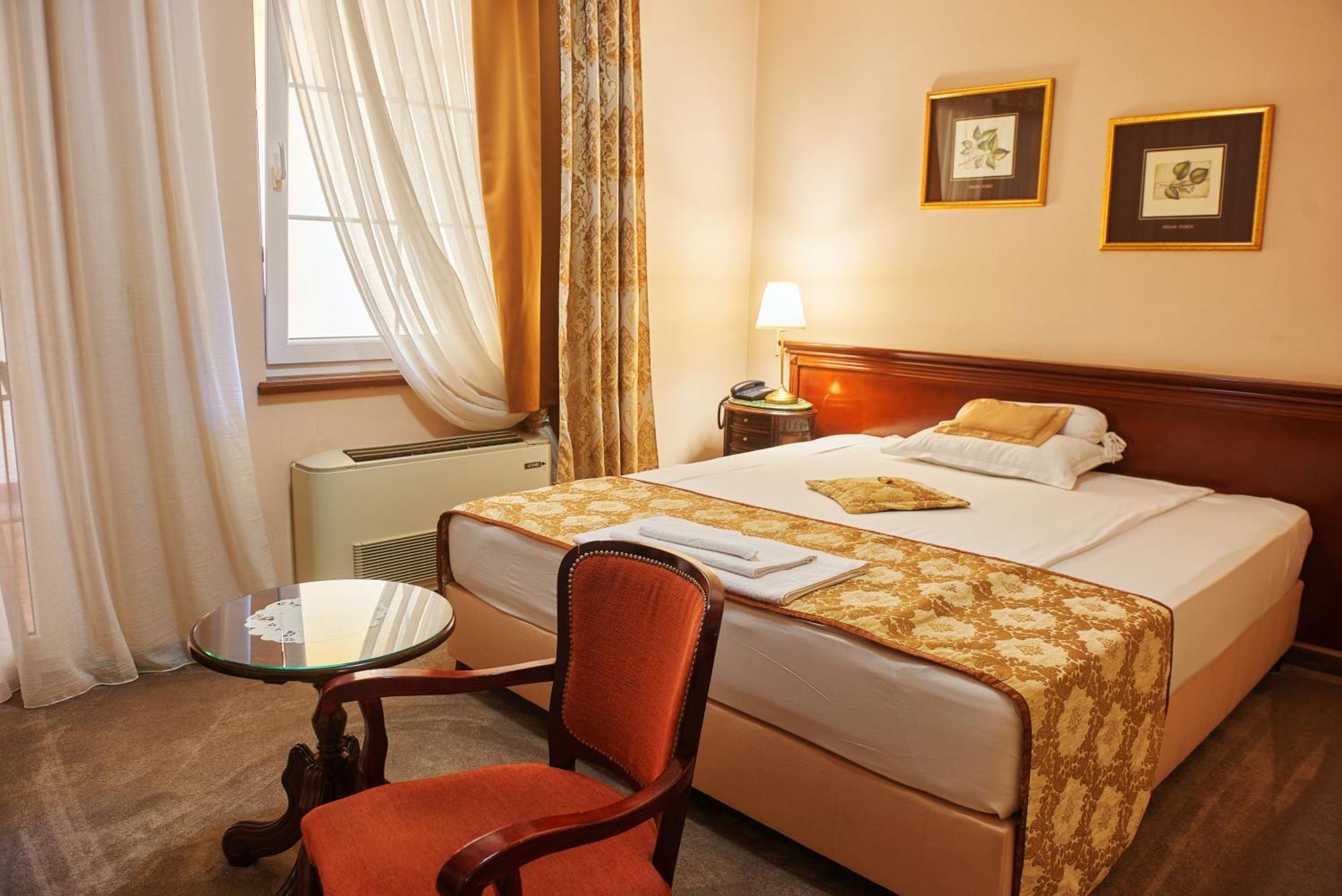 Garni Hotel Andric Sombor Esterno foto