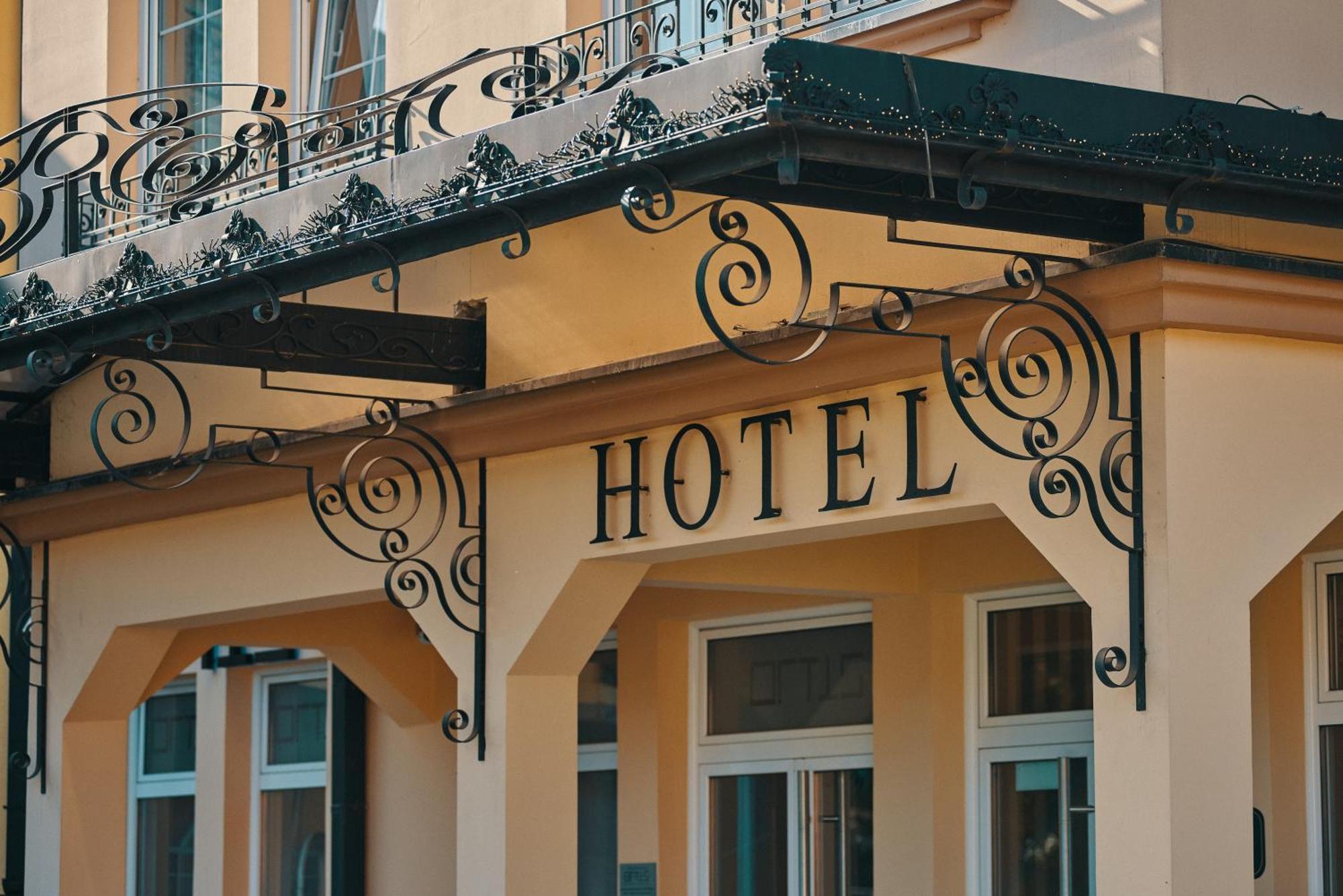 Garni Hotel Andric Sombor Esterno foto